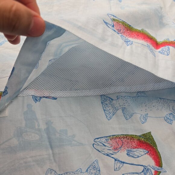 Cabelas Shirt Mens Medium/Large Light Blue Button Up Trout Fish Vented Fishing - Picture 9 of 9